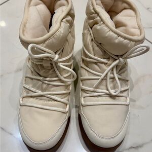 All in Motion Women's Beige Winter Boots